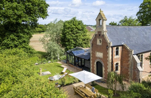 The School House - Four Bedroom Villa, Sleeps 8