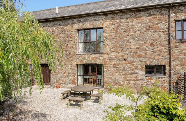 THE SHIPPON, pet friendly, with a garden in Bude