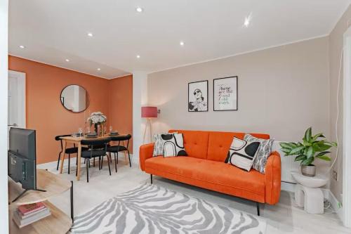 The Stylish Shamrock London Escape - Modern and Airy Apartment with Garden
