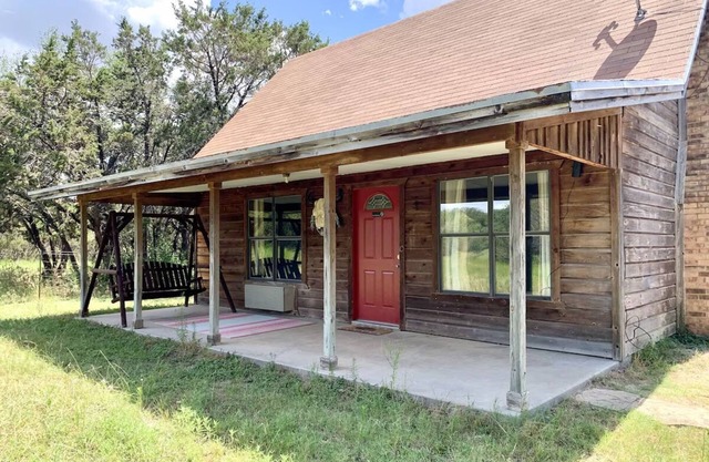 The Sundance Cabin at the Hideaway Ranch and Refuge