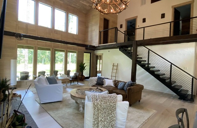 The Tobacco Barn Home - Secluded Lake View Home on over 500 acre estate