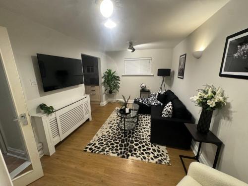 The Tudor Escape Stylish City Centre 3 Bed