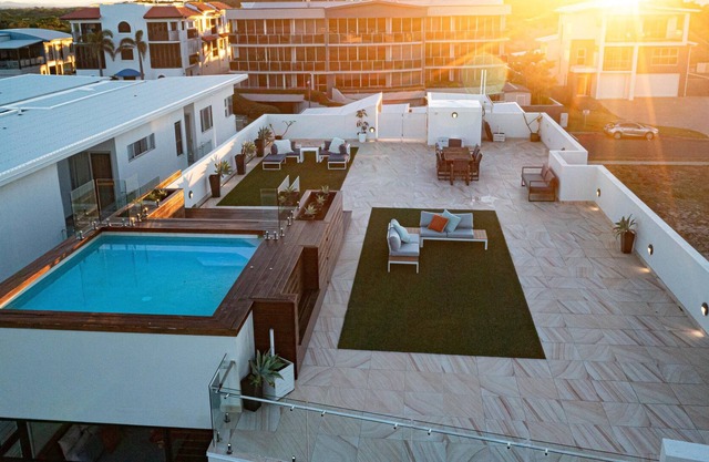 THE ULTIMATE BEACH FRONT ACCOMMODATION