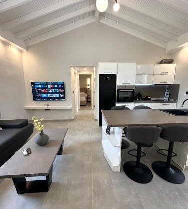 Theros Villa 2