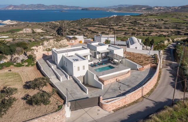 Thiopetra villa Pozzolana