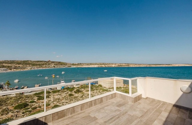 This apartment is a 2 bedroom(s), 1 bathrooms, located in Il-Mellieħa, null.