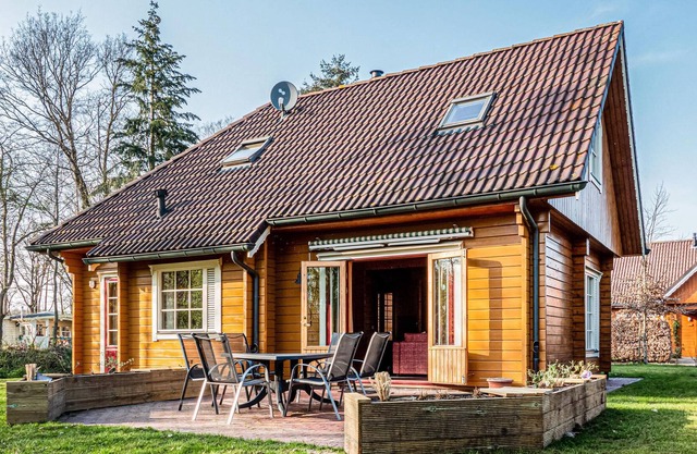 This atmospheric vacation home in Ruurlo is built in Finnish style.