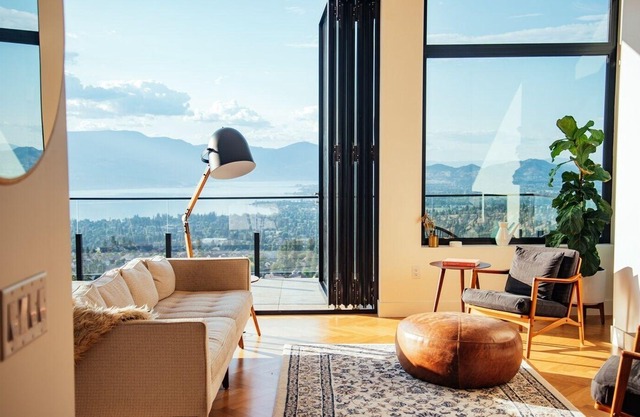 This house is a 3 bedroom(s), 3.5 bathrooms, located in Kelowna, BC.