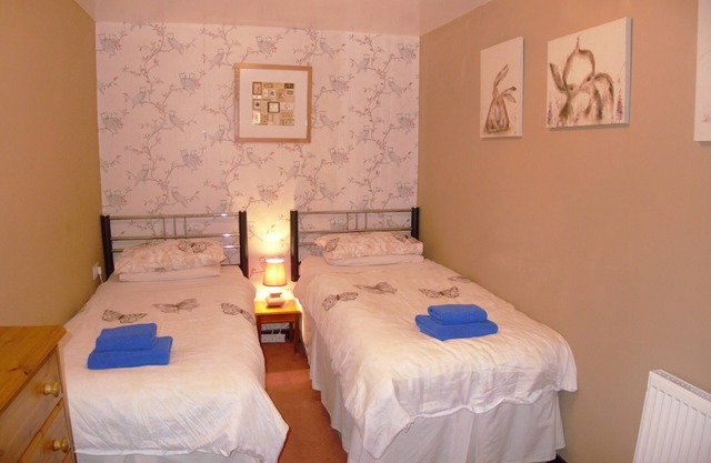Three Bedroom Cottage, Outside Caernarfon