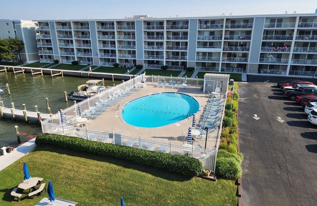 Thunder Island 91B-Baywater 39th St, Free WiFi, Pool, Elev, W/D, AC