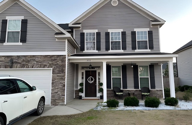Tickets & Badges Available w/this Spacious 5-bedroom house
