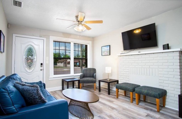 ~Tidy Team Stay Sleeps 8 Near Stadium~