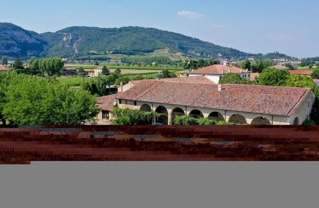 Tigli apartment with two bedrooms and one bathroom on the second floor with 4 metre glass window (apartment 6)