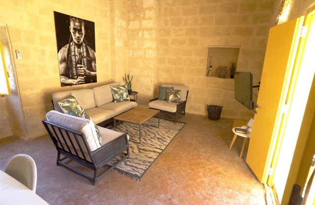 Timeless Village Hideaway