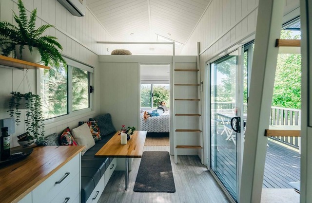 Tiny Home, Big Views - Farm Stay in Kangaroo Valley