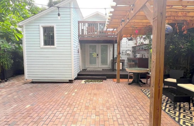 Tiny Home Hideaway - Patio Pet-Friendly