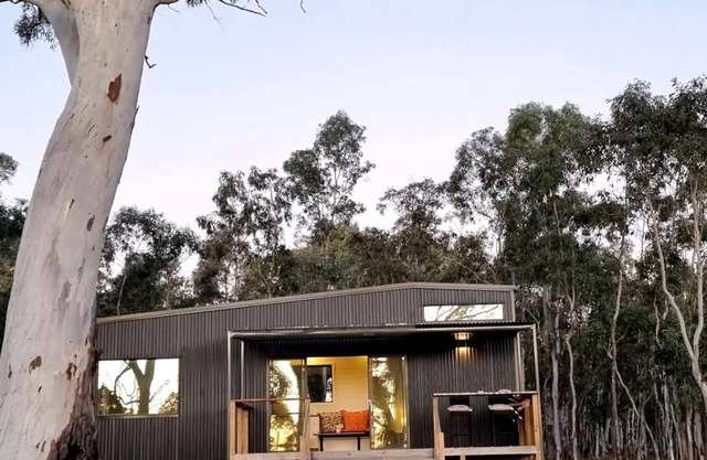 Tiny House/Retreat in Adelaide Hills. Secluded, peaceful, country views.