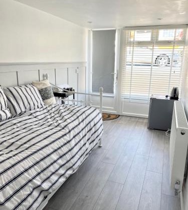 Tonteg Cosy Guest Suite