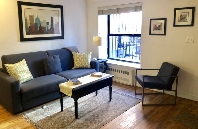 Top-rated 1 BR Apt with private entrance - 15 min to midtown/Times Square