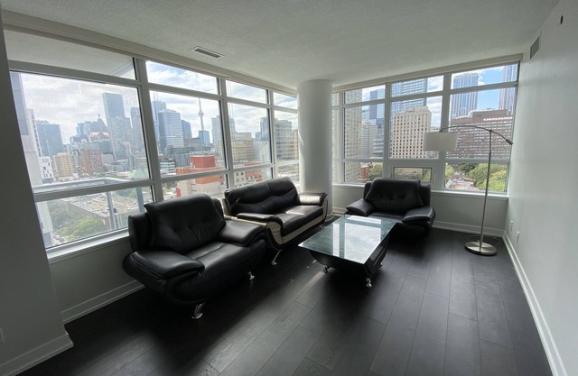 Toronto Downtown One Private Room in a 2B2B Condo Apartment For Female only
