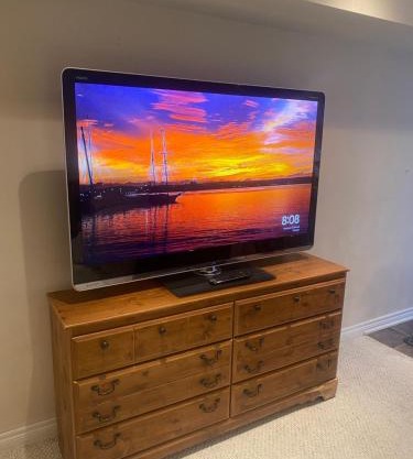 Toronto downtown Woodbine beaches private cozy room