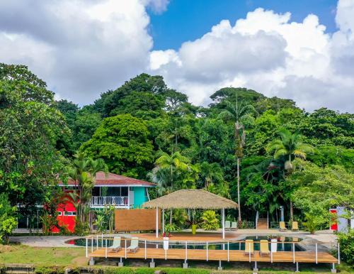 Tortuga Lodge