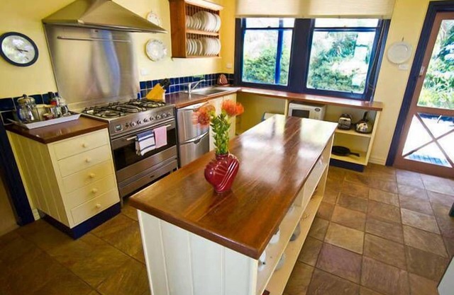 Tower Hill House Near Port Fairy, Beautiful Ocean Views, Nature Reserve, Pets OK
