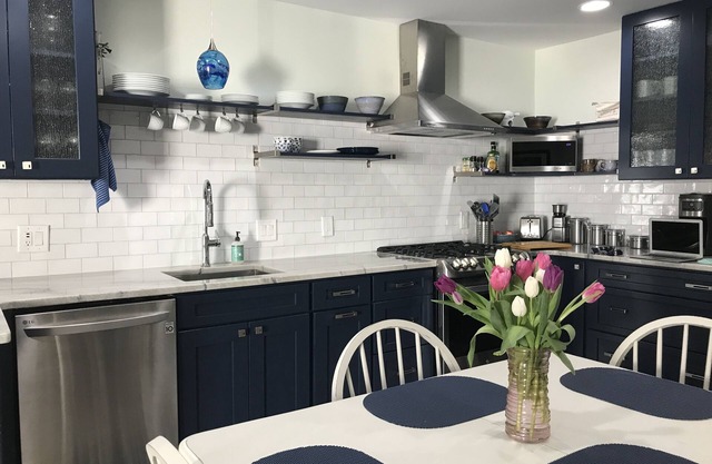 Townhome near Wrightsville Beach;Beach Chairs,Bicycles,Pool,Tennis/Pickle Courts