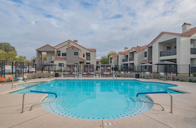 TPC Dream King Beds Resort Pools Hot Tubs Parking