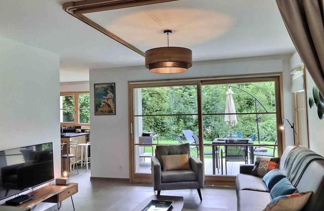 Très bel Appartement en rez de jardin, Talloires
