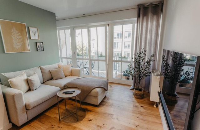 TRABER APARTMENTS im Herzen Leipzigs Balkon Parkplatz