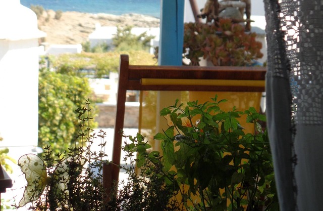 traditional cylcadic beach house with sea view, Agios Sostis, Tinos