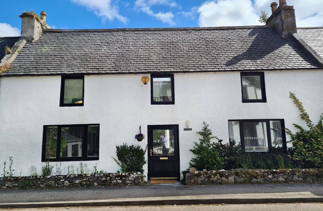 Traditional stone cottage situated in the heart of Bonar Bridge.