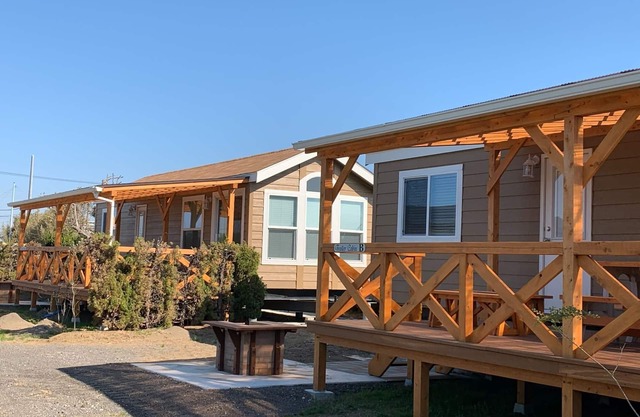Trailer cabin Bedding included for up to 2 people/Asahi City Chiba