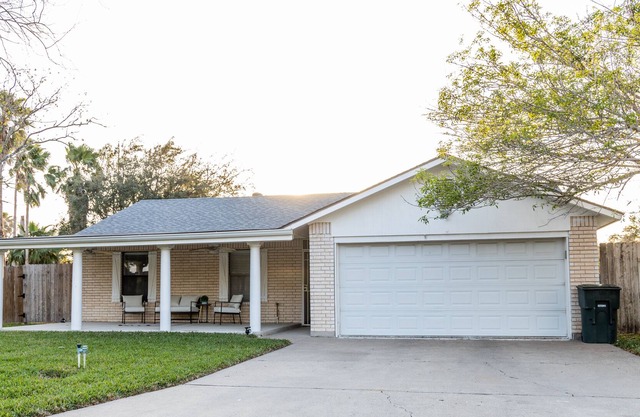 Tranquil 3BR, 2BA Oasis Near Downtown – Your Perfect Home Away From Home