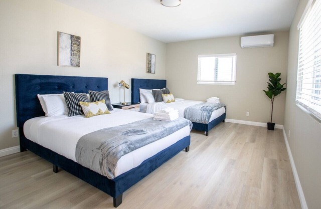 Tranquil Nest Studio with 2 Queen beds