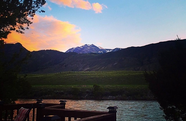 Tranquil Private Home on the Yellowstone River