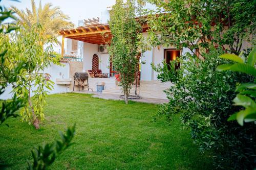 Tranquil Villa in Fayoum Private Pool Garden Lake Access