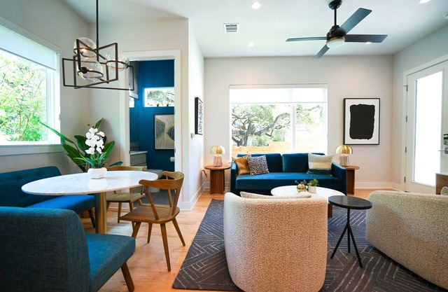 Travis Heights Getaway - Stamford B!