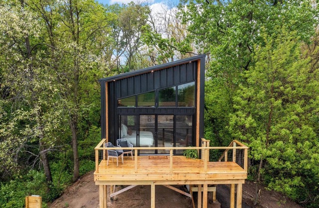 Treehouse at a lavender farm overlooking a creek!