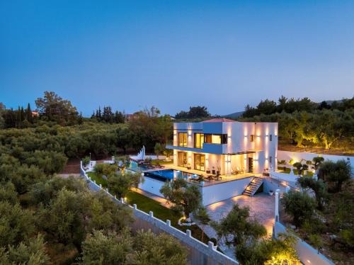 Trevilat Villa - 4 Bedrooms with Private Pool, by ZanteWize