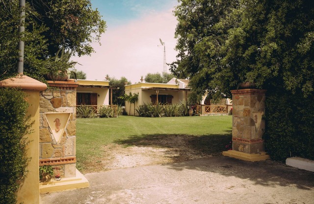 Trikalioti's Lush Estate Apt Eleonora, Palouki, Greece