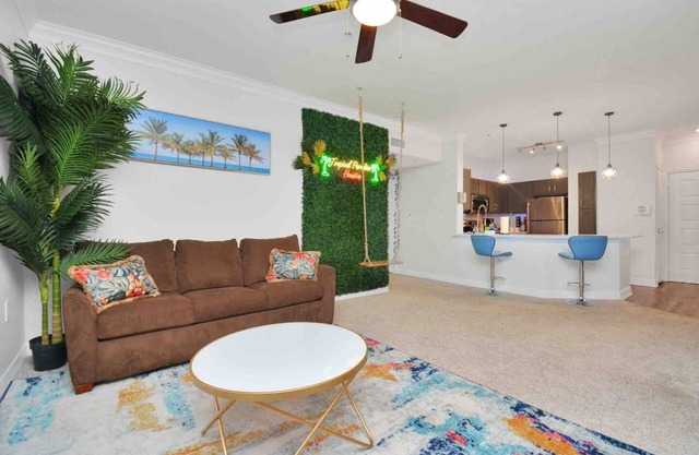 Tropical Paradise🌴2BR/2Bath/NRG/MedCenter/Galleria