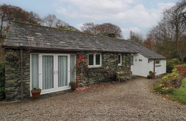 TULIP, family friendly, with open fire in Kendal