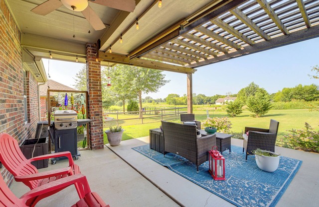 Tulsa Area Retreat w/Trail Access + Private Patio