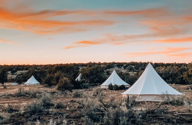 Twin Tent w/Shared Bathroom - Find us among the juniper trees and the open sky.