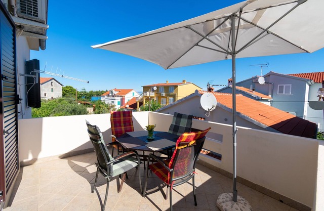 Two bedroom apartment near beach Preko, Ugljan (A-14917-a)