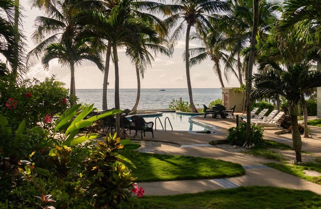 Two Bedroom Ground Floor Ocean View Condo - Gold Standard Approved