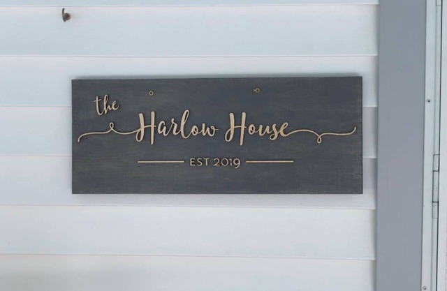 Two House Estate - Main and Guest House Perfect For Multi-Families!