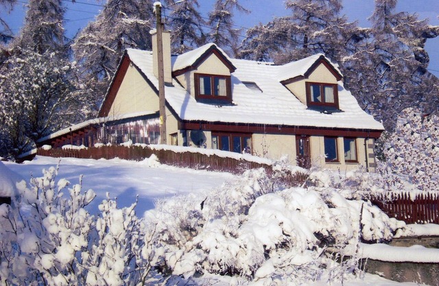 Two Storey House With Fabulous Mountain Views